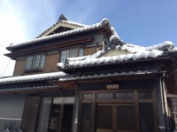 大雪屋根