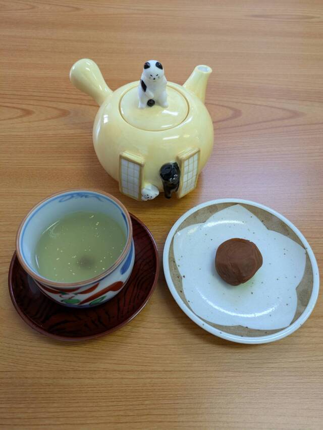 申年の梅とお茶